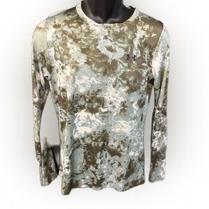 Under Armour Men’s Loose Green Camouflage Long Sleeve Shirt. Size Medium